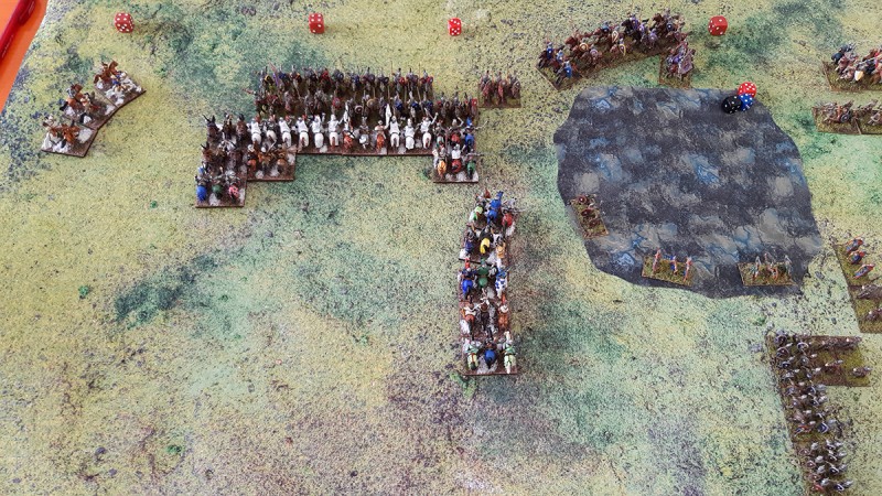 Links wurde die leichte Reiterei der Russen vernichtet. Die Ordensritter treffen gerade auf die russische Kavallerie.