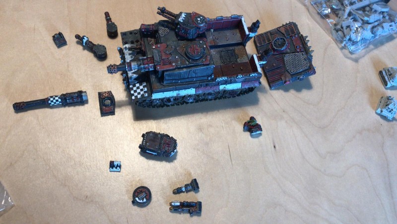 Battlewagon alle Teile.jpg